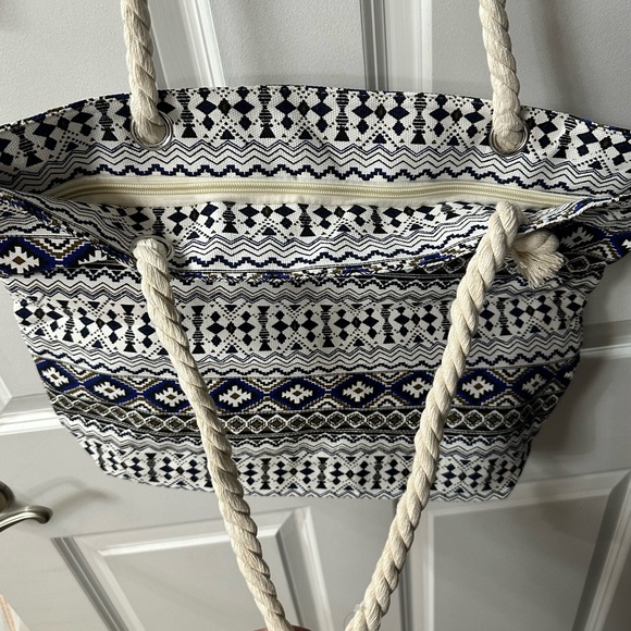 Aztec Tote Bag - Picture 2 of 3